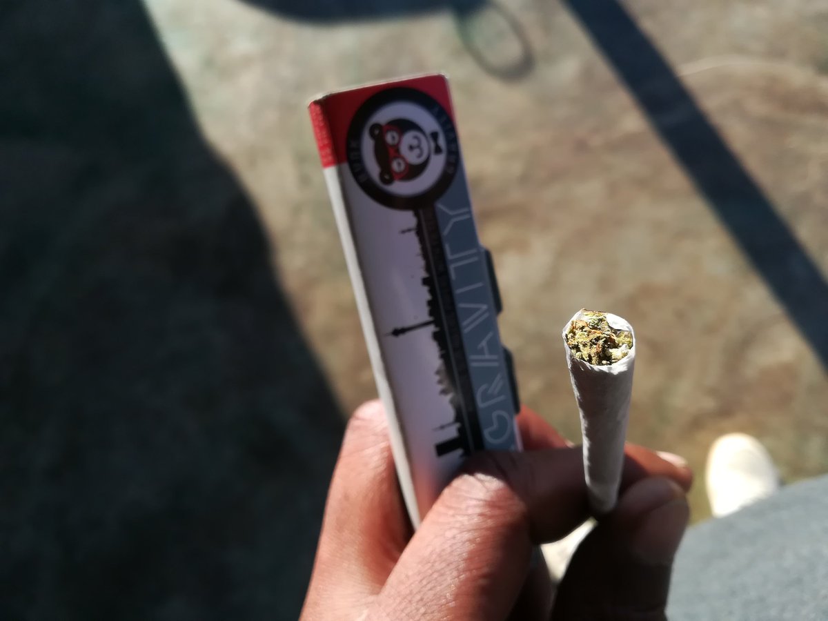 TheHomie_banks's tweet photo. JHB: you can get @bunkgravity premium rolling papers at Holey Smoke on eloff Street (opposite Ghandi square) #ForHighRollers #Stoner #SouthAfrica https://t.co/TimIH094iQ