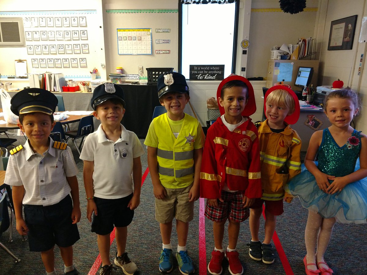 CFESmustangs's tweet photo. Our kindergartners are dressed for the future! We have everything from ballerinas to race car drivers. The future is bright at #CFES. https://t.co/Etqf0WCS5q