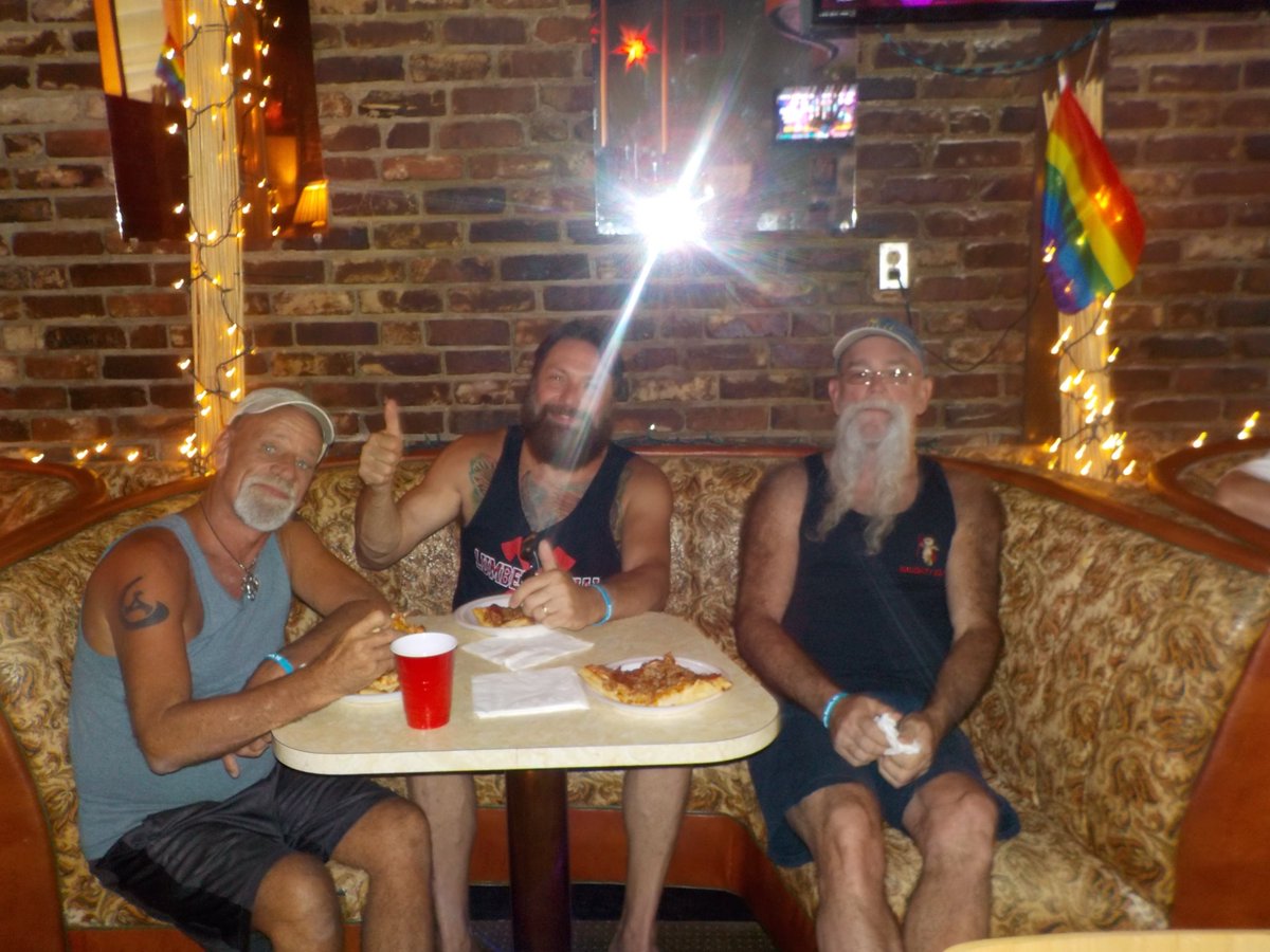 BearsCsra's tweet photo. CSRA Leather Bears Was Proud To Provide The Meet &amp; Greet Pizza Party For CLAWS' 2018 Leather Run https://t.co/jFUwKaeduH