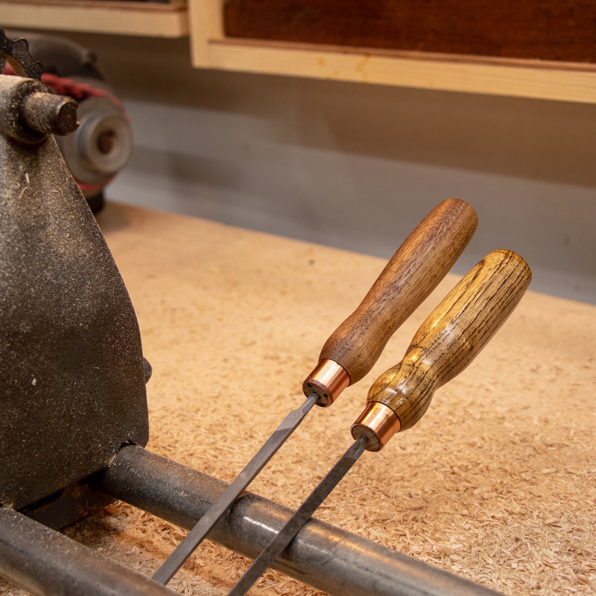 AUSTINJONES30's tweet image. My saw files have handles now.

#handlemaking #sawfiles #lathe #woodworking