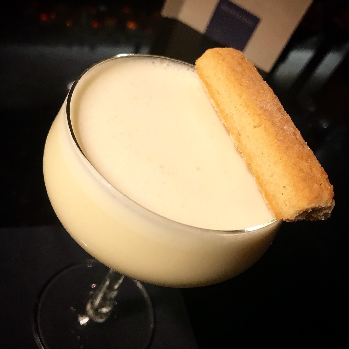 Monteithsclose's tweet image. Decadently balanced the Banoffee Monkey is created with @MonkeyShoulder3 whisky, Creme de Banane, quail egg, cream, Demerara, sea salt &amp;amp; chocolate bitters. Served with home made shortbread for an extra treat. #Cocktails in #Edinburgh