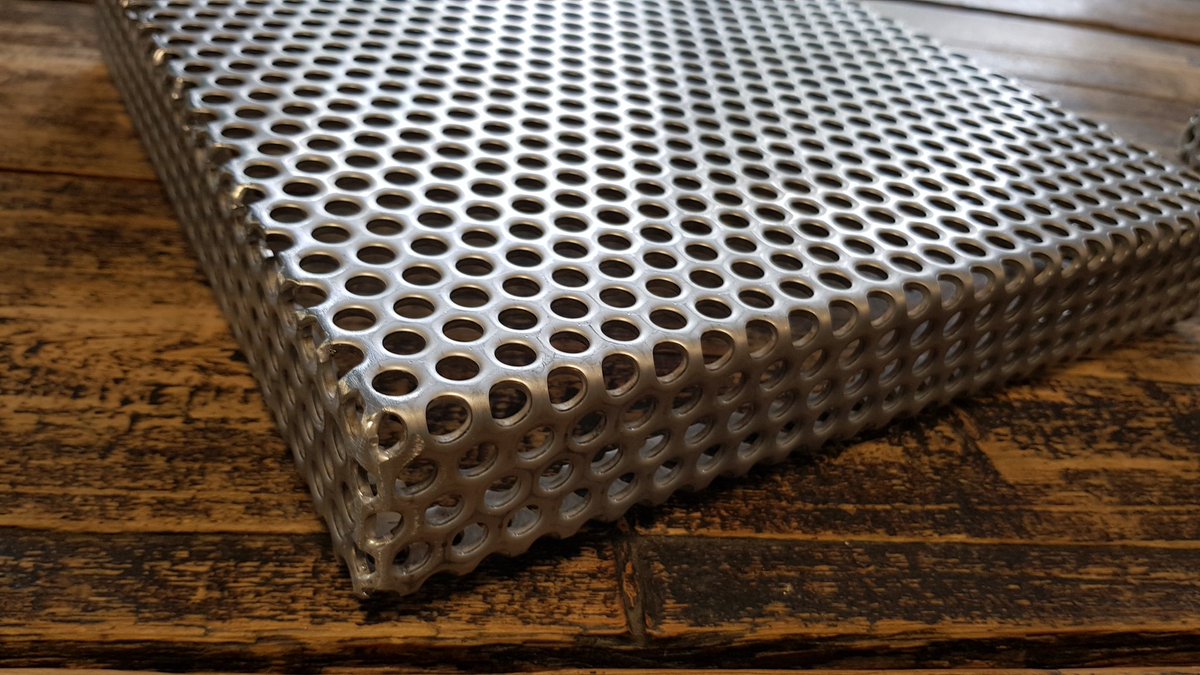 agsproductsbv's tweet photo. Tegel van #geperforeerd dik #RVS op maat. Voor optimale #drainage van je #dak. https://t.co/UEBMkqIBu0 https://t.co/x9GLmUA3ZI
