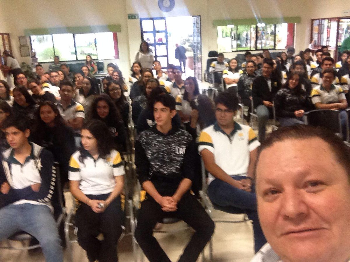 CreceRotary's tweet photo. Promoción del Programa de Intercambio de #Rotary con alumnos del #LiceoAlbertodelCanto #LAC, así como Intercambistas dando testimonio. @CreceRotary #SéLaInspiración #Saltillo https://t.co/rpcKdr8iki