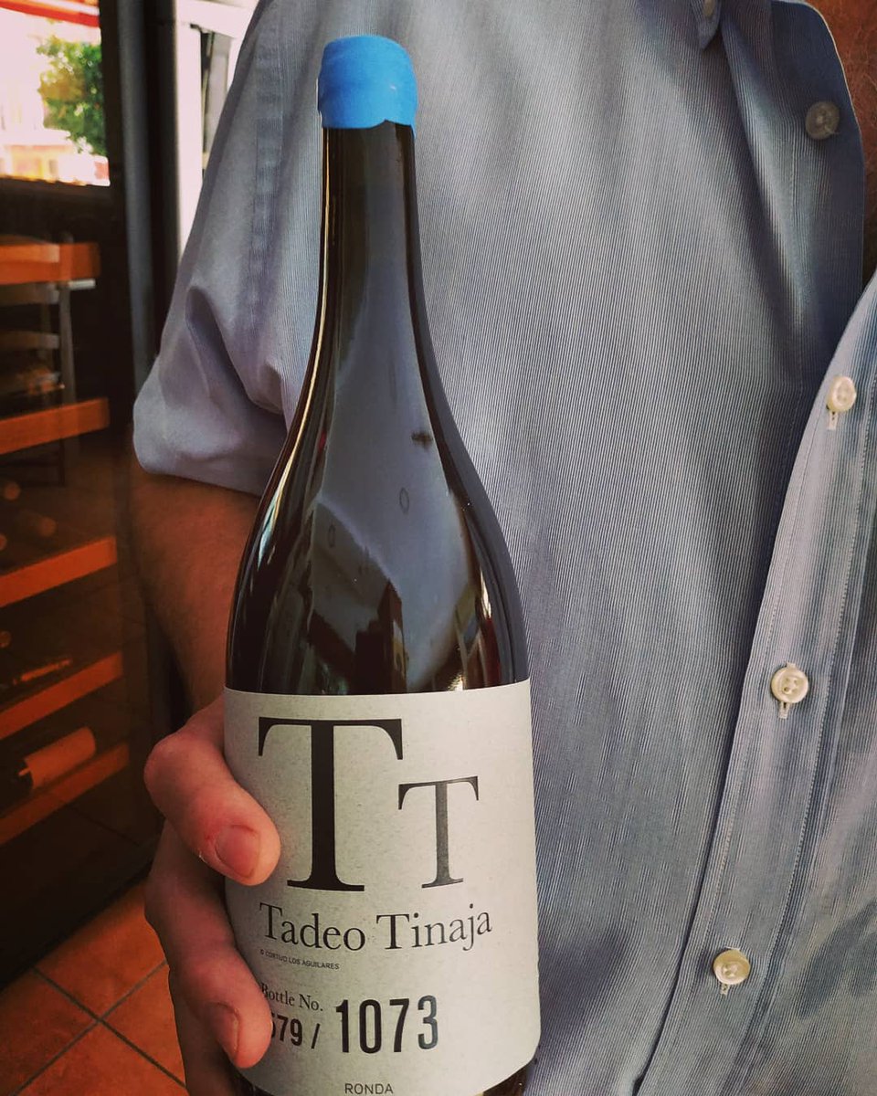 Primicia absoluta!!! Tadeo Tinaja de Bodegas Cortijo Los Aguilares edición limitada a solo 600 botellas... <a href="/closaguilares/">Cortijo losAguilares</a>