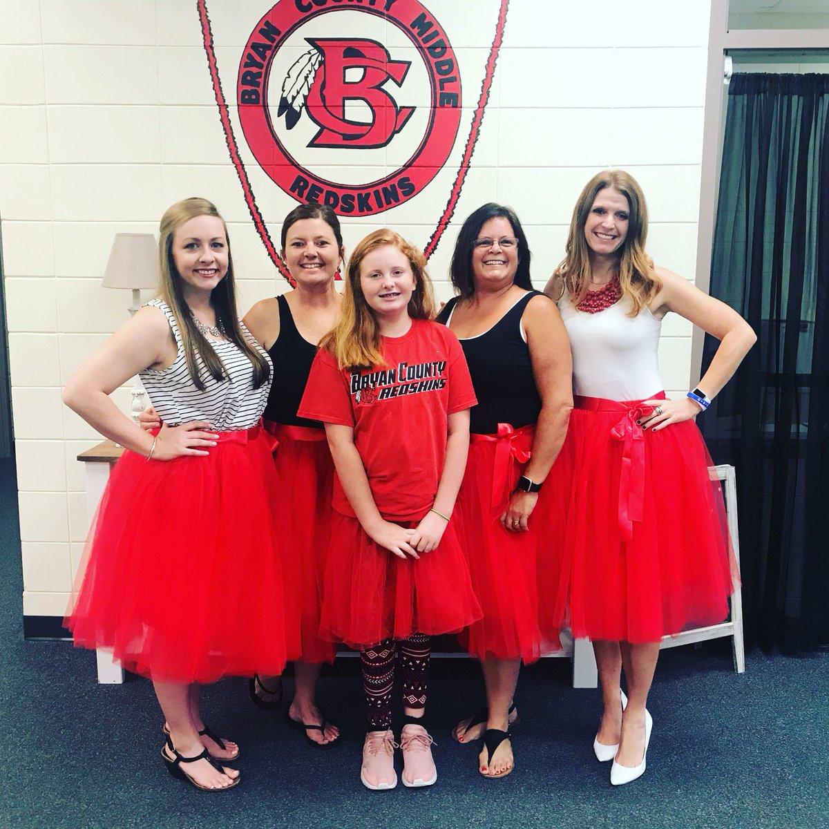 missliz31's tweet photo. #FocusFriday โค๏ธ๐โค๏ธ HUGE game tonight and we are rocking ELITE LEVEL spirit and pride! We LOVE our REDSKINS! #WatchUsGrow #BeBCMS #RedskinsOnTheRise โค๏ธ๐๐ฏ๐ #WeChoose โขโขโขโข โค๏ธโค๏ธโค๏ธโค๏ธโค๏ธโค๏ธโค๏ธ https://t.co/46PjaiFv9V