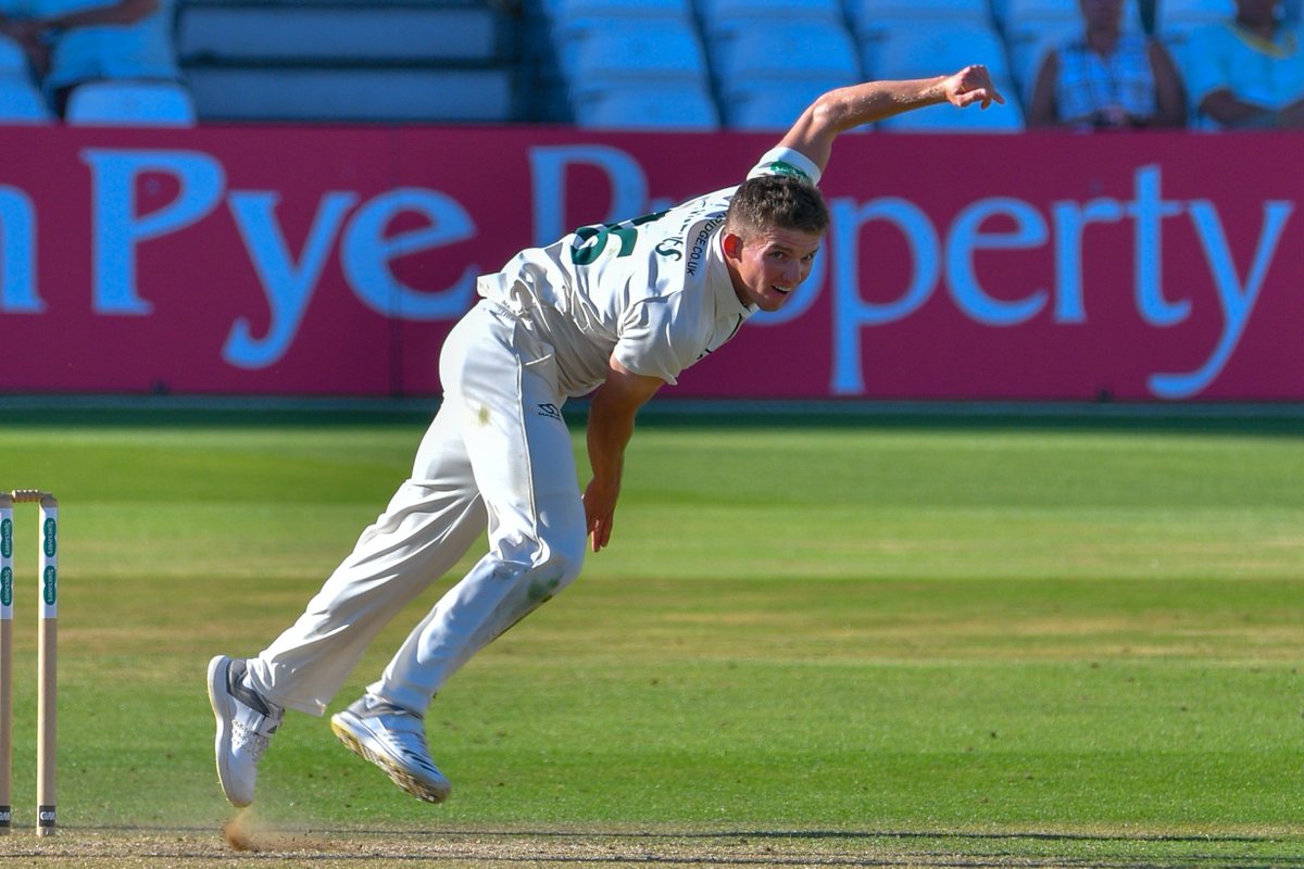 TrentBridge's tweet photo. PLAY | We're underway for the afternoon session of Day Four after losing three overs to the rain. 

Patel and Milnes make up the Notts attack after the break.

Yorkshire 484-8 #NottsvYor https://t.co/pHPhodjqUo