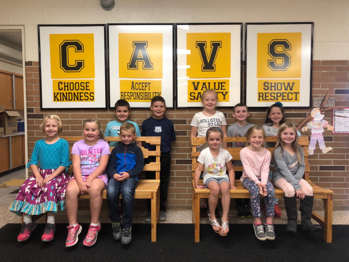 Corunna_Ele's tweet photo. Our 1st CAVS of the Week #gr82bgold #EMcavs https://t.co/Dlldt9PCdv