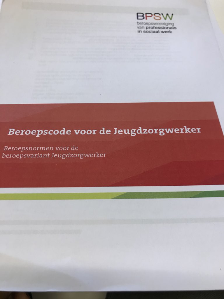jongerenwerker_'s tweet photo. Vandaag een super training gehad van @sanverv in Moreelberaad over de beroepscode voor de jeugdzorgwerk✊🏽@spiritjeugdhulp #thankyou🙏🏽#moreel #beraad #jeugdhulp #amsterdam #training #skj https://t.co/0pEm4DYFX3