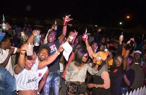 _nesterc's tweet photo. Lit performance by #TeamBoyBiza & #Bhabhino @ AmaPianoFestival ๐ฅ๐ฅ #APF18๐๐ https://t.co/NUlOqGuVPF