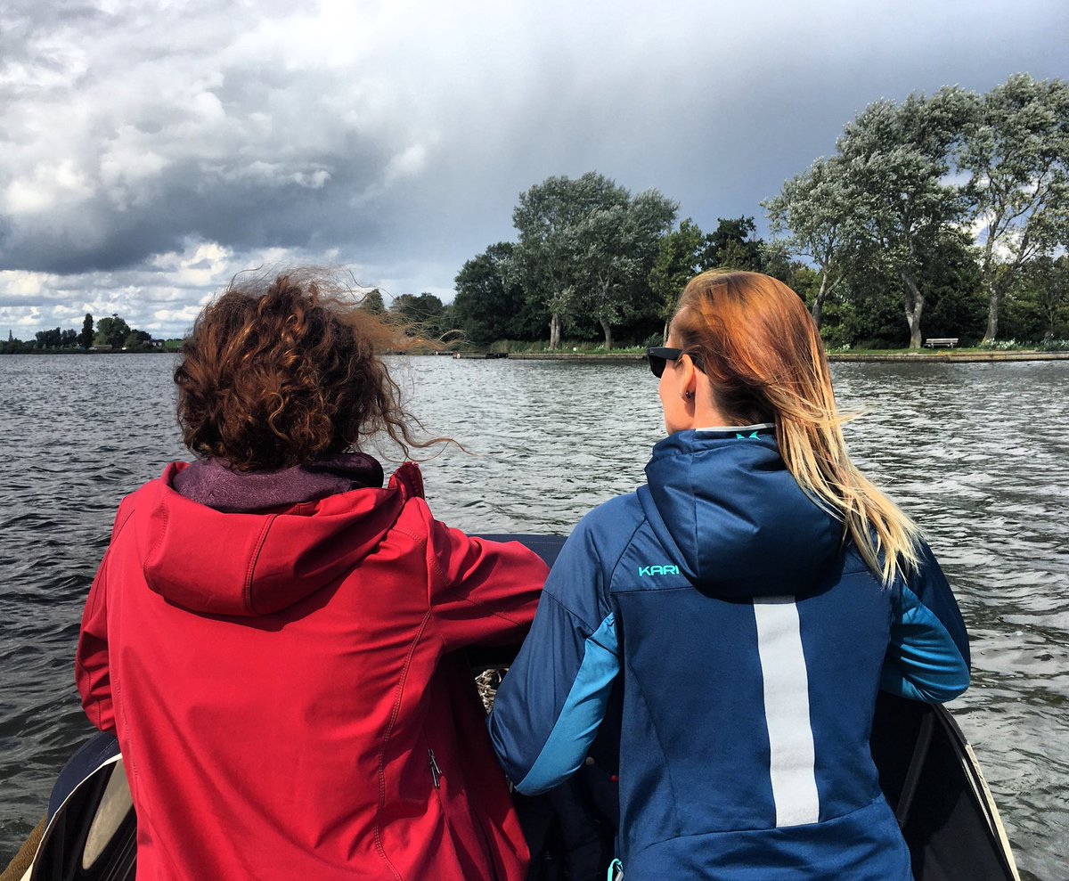 Outdoorbloggers op de sloep - met Bregje <a href="/Wandelvrouw/">Wandelvrouw</a> op avontuur in Medemblik #visitmedemblik #rijkaanverhalen #outdoorbloggersmedemblik foto door Ivonne <a href="/myfootprintsNL/">ivonne</a>
