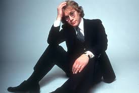 bradleyperrott's tweet image. #WarrenZevon, #singer, known for #WarewolvesOfLondon, #diedonthisday in 2003 at 56 of #mesothelioma.  On 10/30/2002, #Warren was the only guest on @Letterman, where he performed &amp;amp; discussed his illness.  He sites #Letterman as "being the best friend my music ever had." #RIP #DOTD