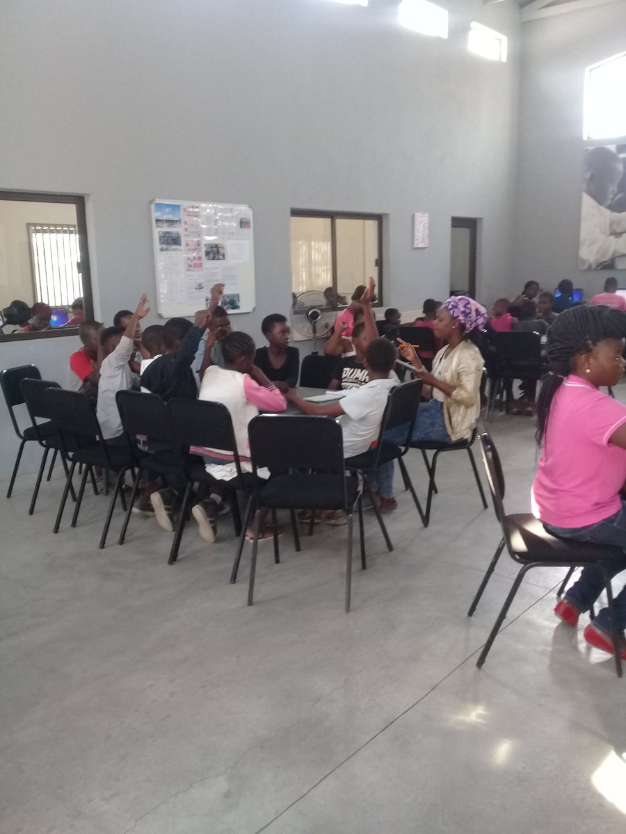 KindTiyani's tweet photo. #OpenLearning on the move #AfternoonLessons are happening @JusticiaDlc @rhinoafrica @GwfOnline #LearningIsFun #EduRevolution @Njabulo_TN https://t.co/02woTMu44d