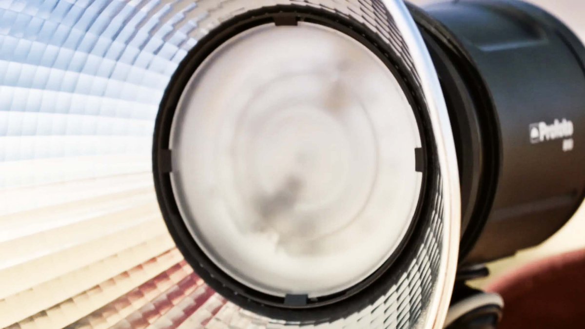 jsingletonphoto's tweet image. Okay @profotousa is this the B3-po or what? #profoto #lighting #lightmodifier #OCF #locationphotography