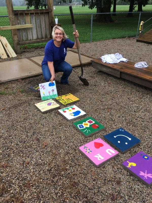 IUHealthECR's tweet image. Rain won't stop the IU Health Jay team for beautifying the preschool playground at Jay HS! #DaysofService @IUHealthTeam