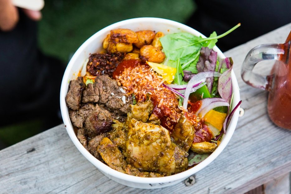 KERB street food village tonight at #BEAVEREX18! We've got 16 KERBanists waiting with S'mores stuffed donuts, porchetta crackling subs, jollof &amp; pickled egg pakoras to wash down that beer. 

Menu👉 bit.ly/2wR4ZKz