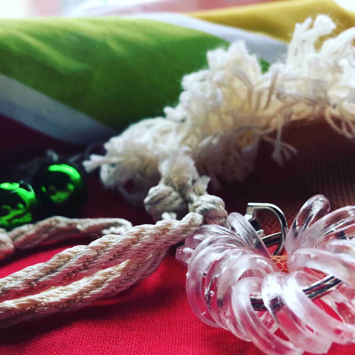 I’m sewing a sensory square for a young boy with autism. It’s sewing to appeal to all the senses #sensorysewing #autism