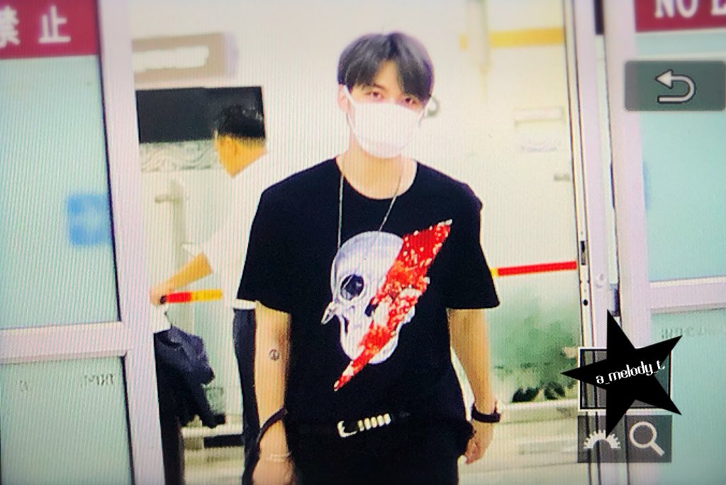 a_melody_t's tweet photo. preview✟
180907 김포 입국
#jj #김재중 #ジェジュン
 (@bornfreeonekiss)

오빠 수고했어요>~< https://t.co/JtCalO8bxa