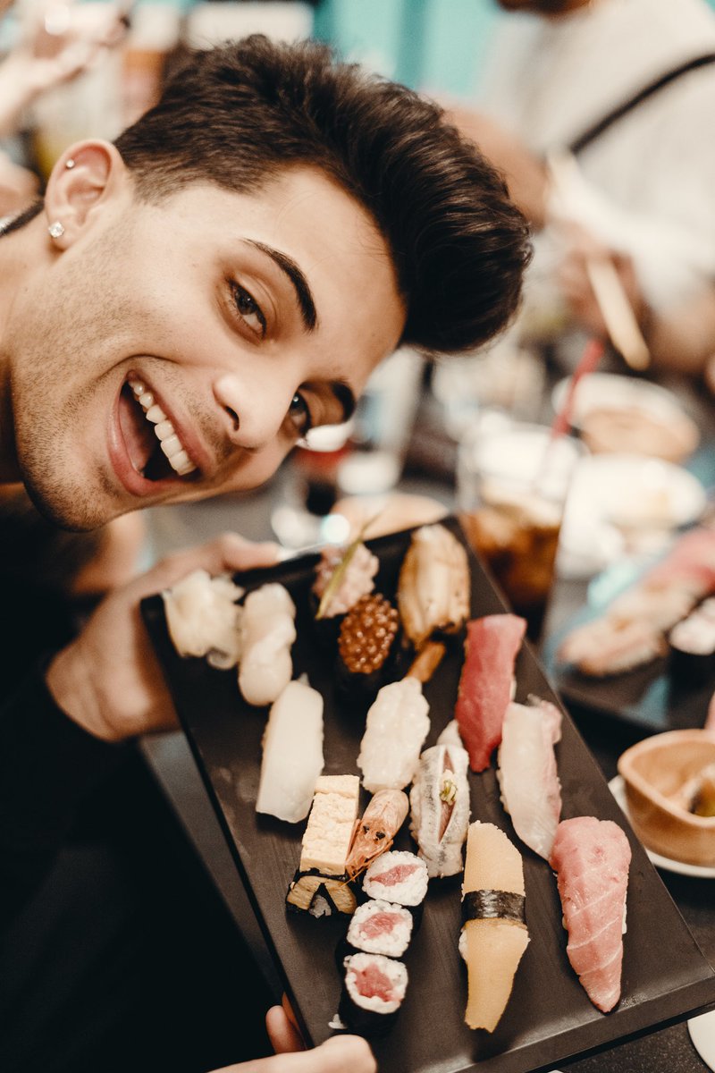 CNCOmusic's tweet image. Sushi Time 🍣🍱 #CNCOJapan