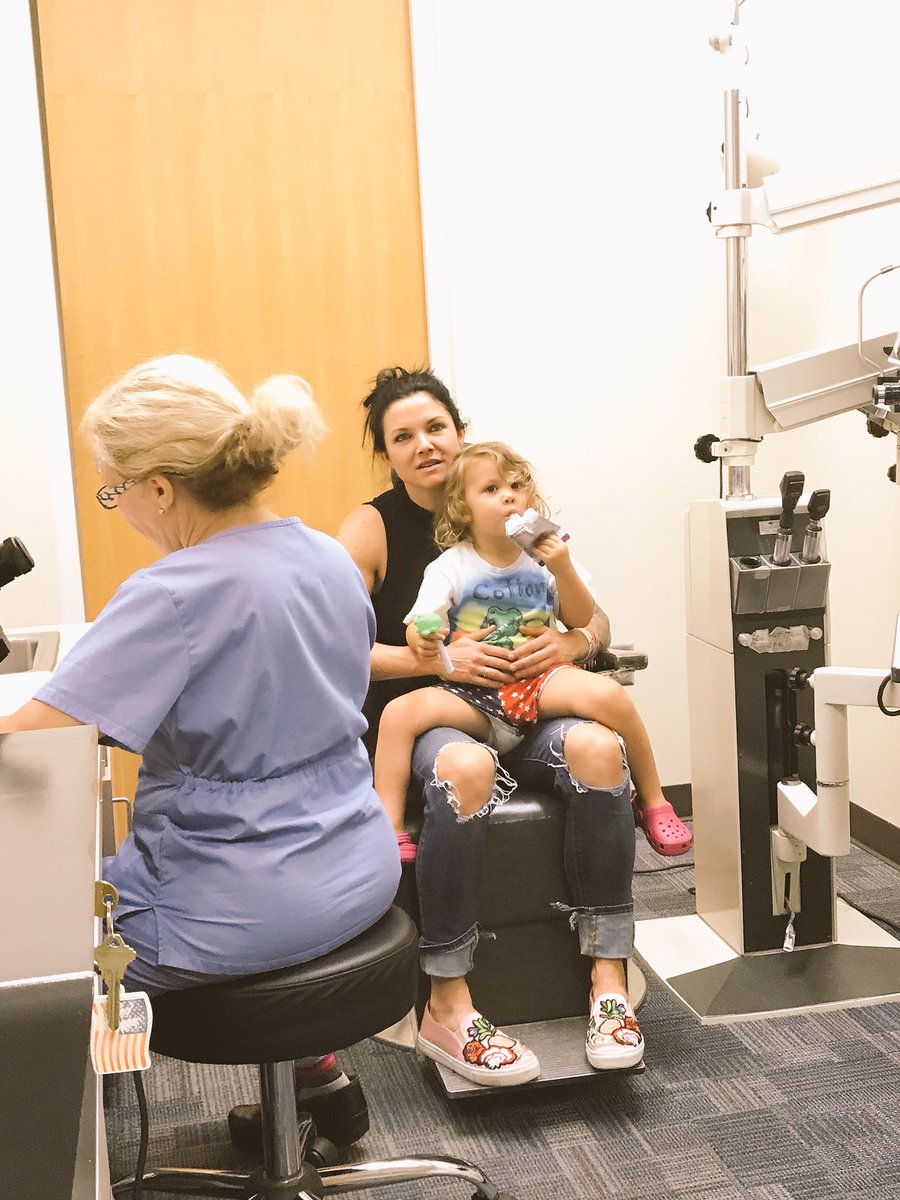 ruththetruth24's tweet photo. So proud of this lil nugget!! Rocked her eye examine like a champ!! ๐๐ #docappointment #proud #godmother #aunt https://t.co/y4EqFbUTej