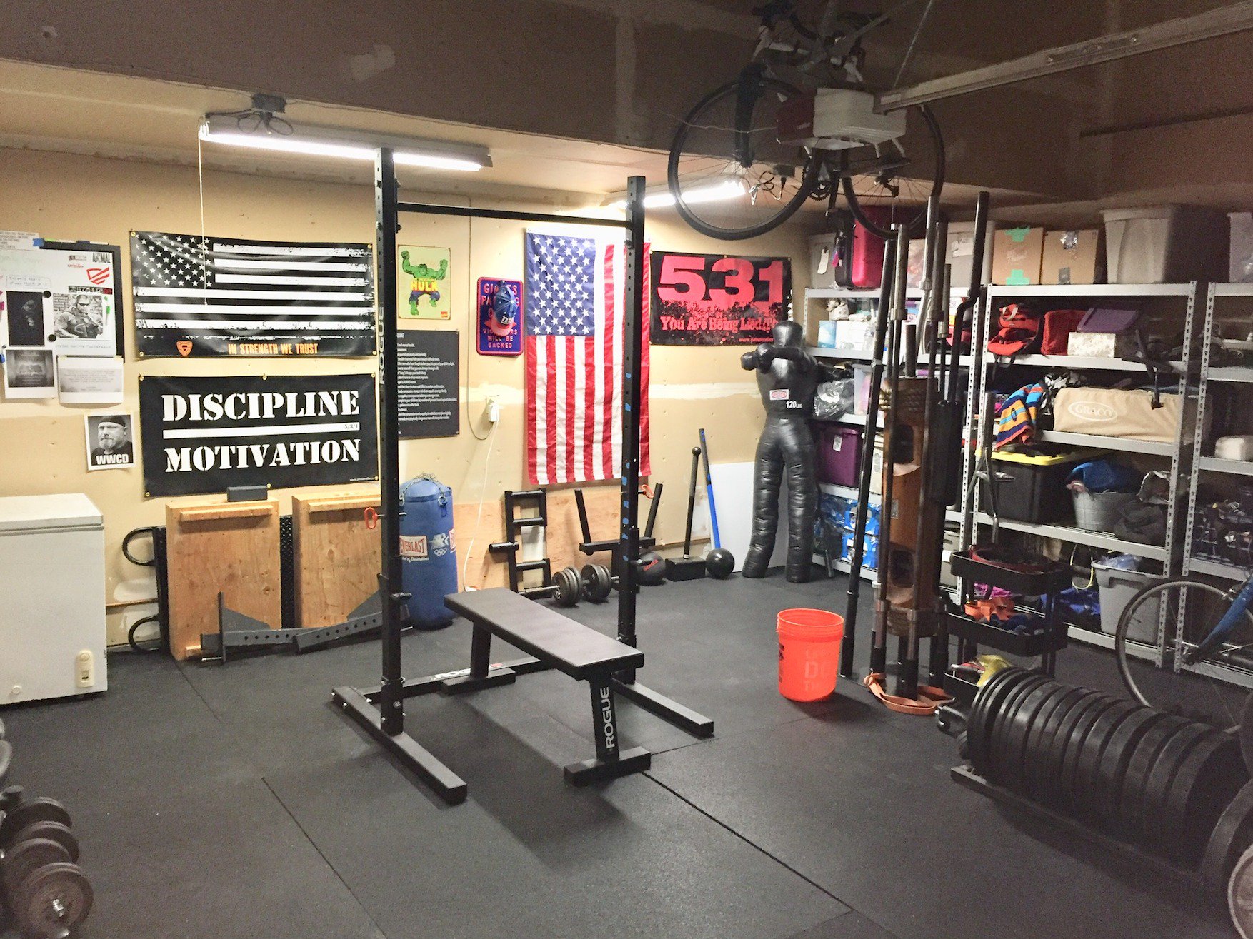 Rogue Fitness on X Garage gym courtesy of Mark Kloc S 2 Squat Stand https t tDYb1GT6xX https t 9Ru0I9ZsQ5 X