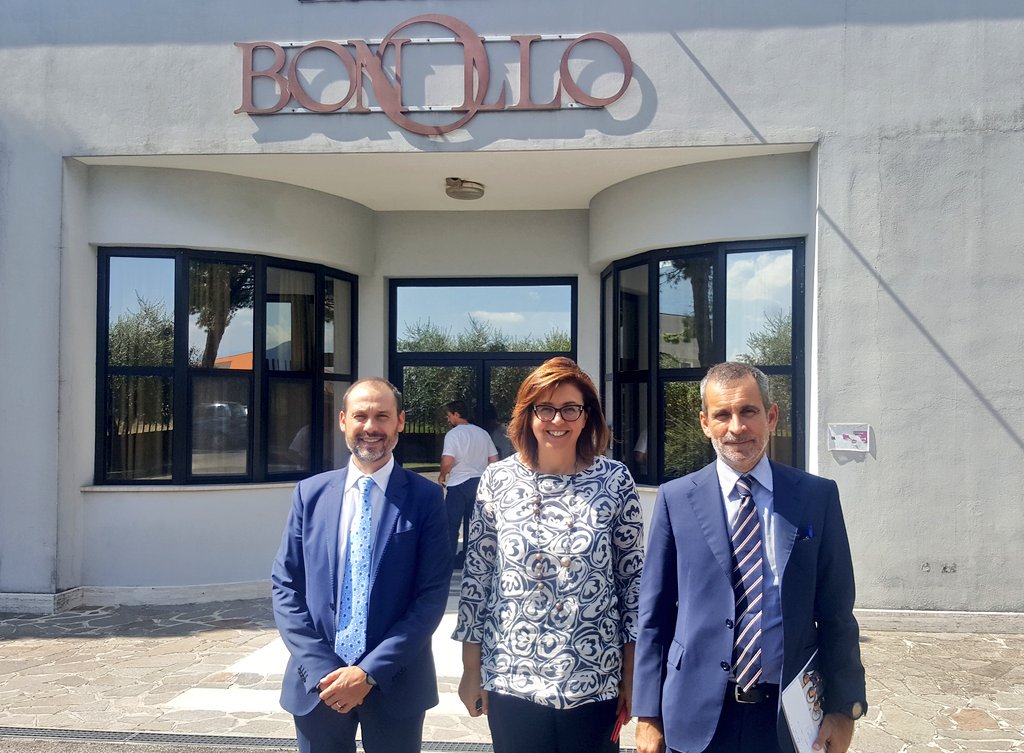 GPManzella's tweet photo. Alla #Bonollo di Anagni, una grande distilleria, che produce brandy e grappe che vanno in tutto il mondo. E, in più, acido tartarico ed energia. 80 persone che 'fanno' ogni giorno economia circolare. #GirodelleImprese di @RegioneLazio https://t.co/2iNoAxMdJz