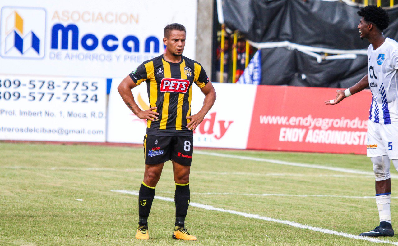 LIGUILLA LDF | El Venezolano Héctor Pérez (Tico) Renuncia al Moca FC