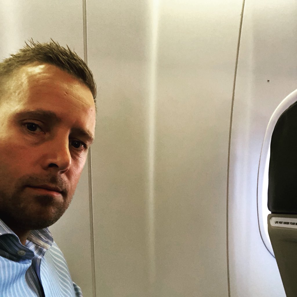 Philrj20's tweet image. Would you like a window seat Sir? Yes please. Nice one @flybe #windowseat #nowindow #flybe instagram.com/p/BnbTbhsl_lN/…