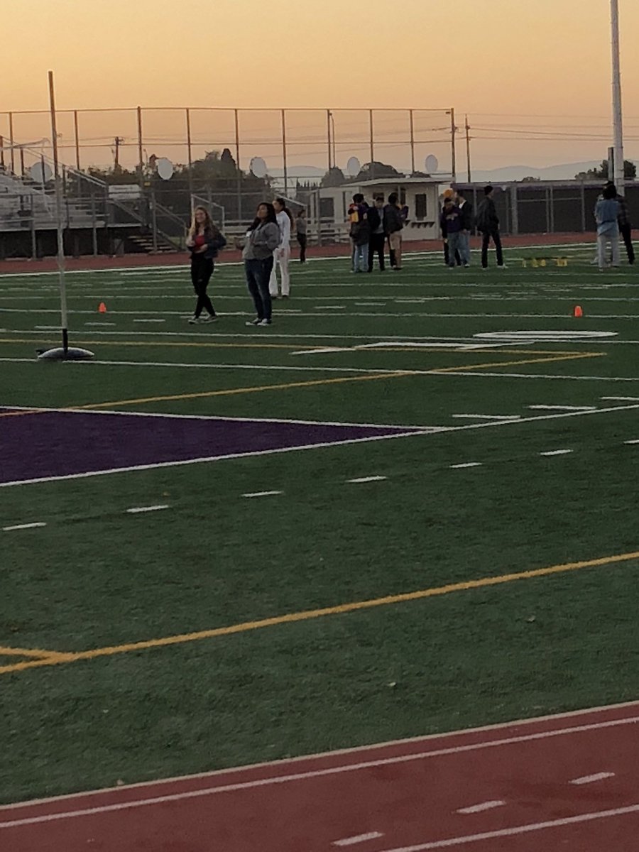 LisaMJDavis's tweet photo. Armijo’s Senior Sunrise! #AHSOnTheRise @CHill_AHS @SheilaB_Smith @ILifelearner @LammonJohn https://t.co/Gky2OLUKUx