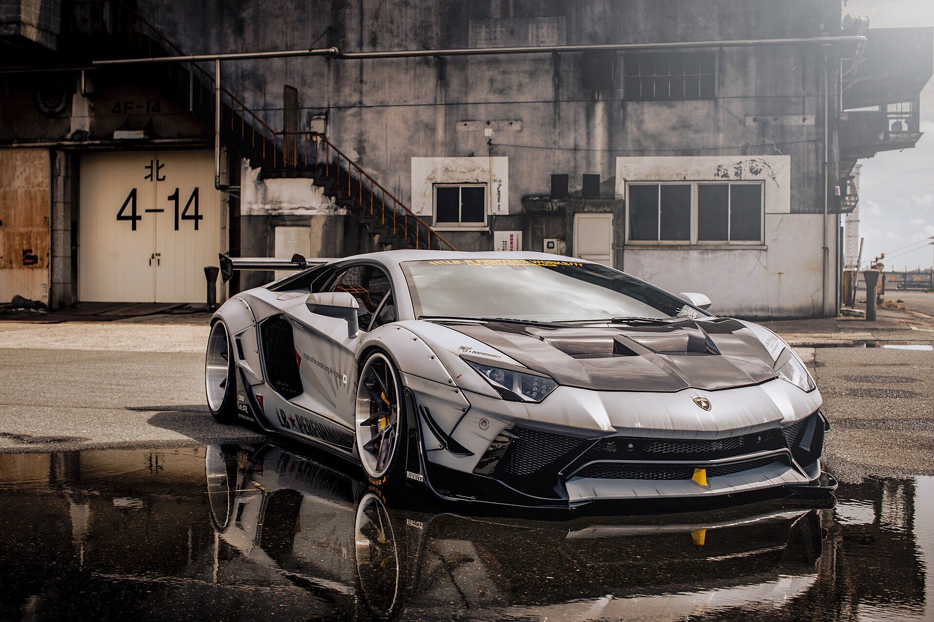 lbwk アヴェンタドール ver.2 リバティーウォーク　lb 戦闘機 LB-WORKS Lamborghini AVENTADOR Limited Edition - Liberty