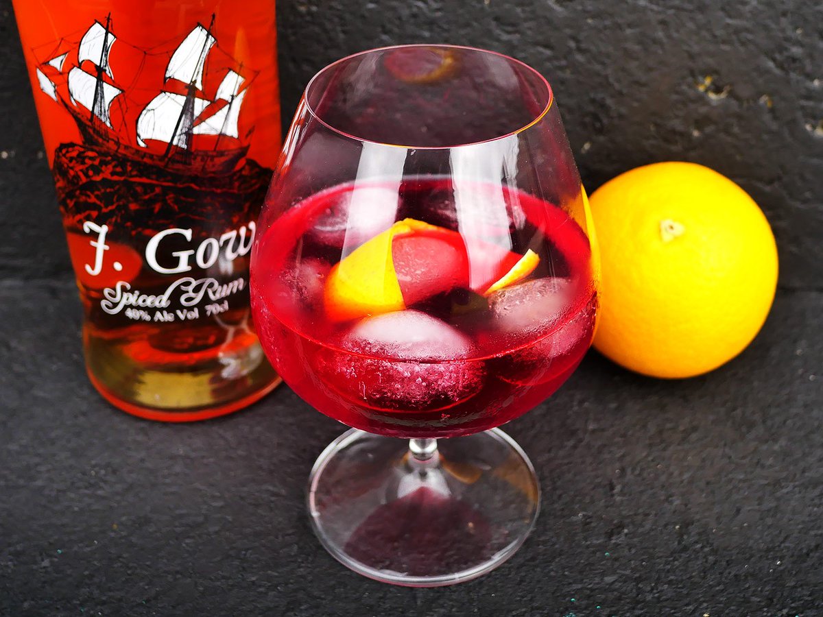 JGowRum's tweet photo. Tonight I will be mostly drinking, https://t.co/aVJ5laRQfN Pirates Blood! #cocktails #longserve #rum #FridayFeeling https://t.co/4UOh0ecipe