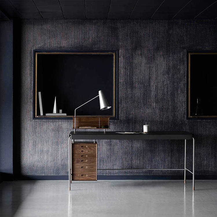 Cimmermann's tweet image. The Carl Hansen AJ52 Society Desk is a design of pure simplicity and brilliance, originally designed in 1952 cimmermann.uk/carl-hansen-aj… #carlHansen #arnejacobsen #designclassics