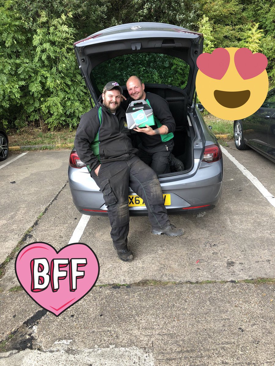 erac_jamesd's tweet photo. Cant count how many times these guys have saved us #classicbootpic #whenu4DBMsawayweplay thank you Jason and Carlos @JD_ERAC @Anna_Crutchley @Bradley_Rowley_ https://t.co/mp2E4h1AEn