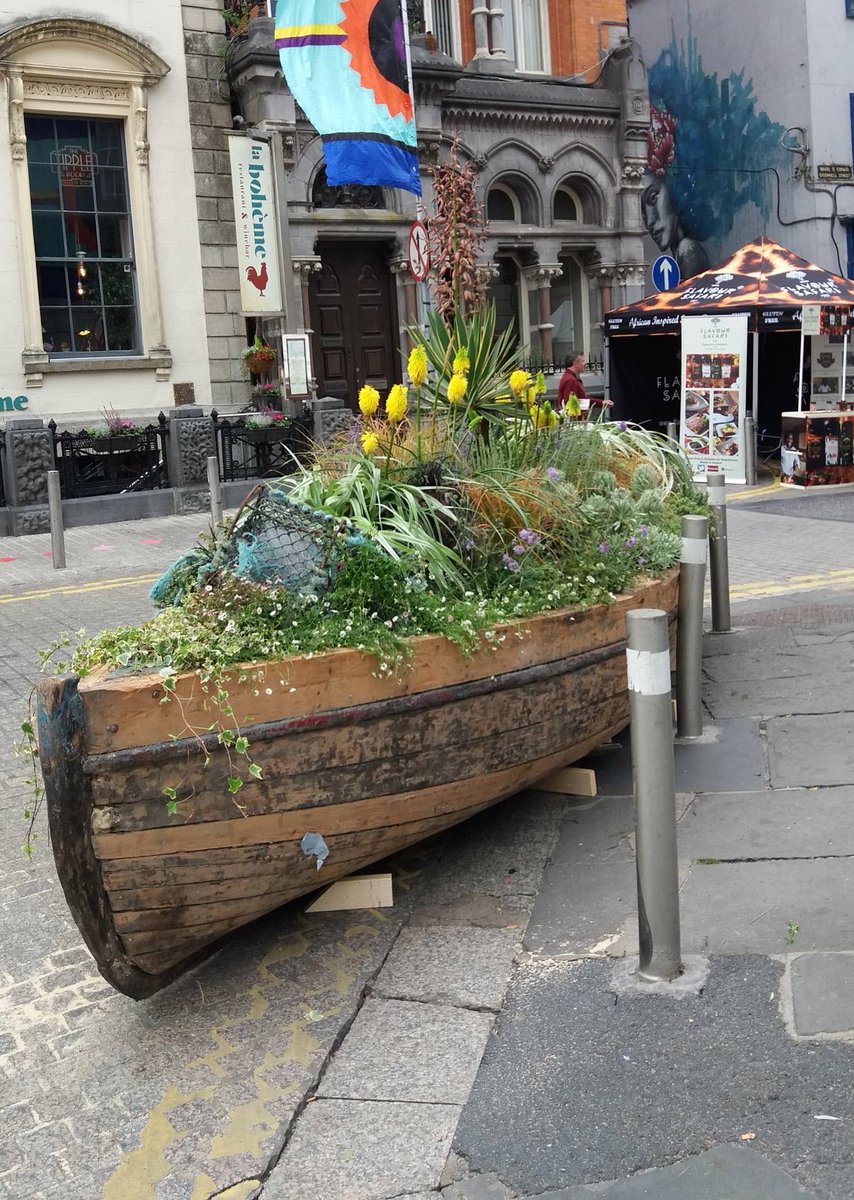 TheGrowProject1's tweet photo. Great morning @TheGrowProject1 with our current QQI level 5 Horticulture students installing their coastal themed planting project for the Waterford Harvest Festival. Thanks to @EveryEventIre and Parkside Nurseries for kindly supplying plants @harvest_fest @kcetb @WAPartnership https://t.co/HD9Mqd1XTl
