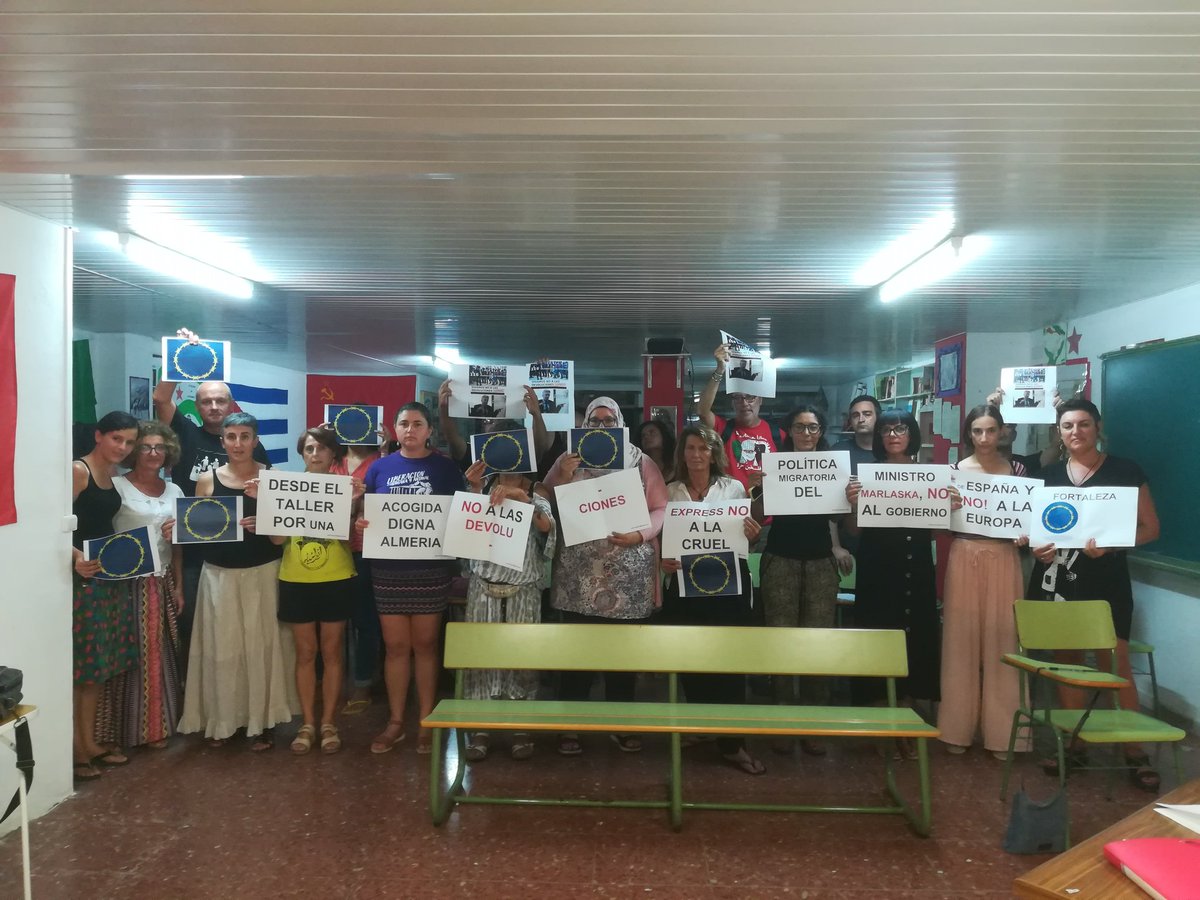 mundodenadia's tweet photo. Hoy en el taller de #AcogidaDigna #Almeria decimos hemos dicho bien alto: No a las devoluciones calientes, express, No a la política migratoria del @MinInteriorAR @PSOE, no al gobierno de España, No a la #EuropaFortaleza
#StopDevolucionExpress #NoDevolucionesExpress https://t.co/X2DAcMvtht