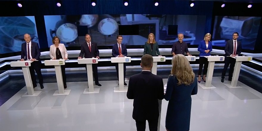 Expressen's tweet photo. Nu har fem partier kommit överens om att 2040 ska det vara hundra procent förnybar. Om man stänger ner kärnkraften om 20 år så försvinner väldigt mycket elektricitet, säger Jan Björklund
https://t.co/GMKzImYAni https://t.co/F6IgTDU2Ej