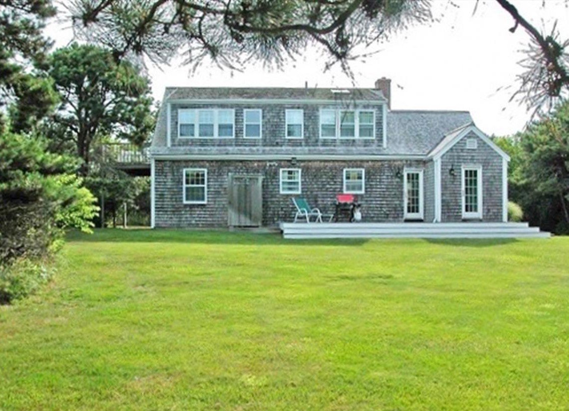 RaveisNantucket's tweet photo. SOLD!!! 10 Swift Rock Road. This 3 Bed/2 Bath home was just sold by John McGarr of Windwalker William Raveis. John successfully represented his buyer clients in the purchase of this beautiful single family home, located in Dionis. Congrats John! #Nantucket  #RealEstate #Sale https://t.co/5I0B86PFly