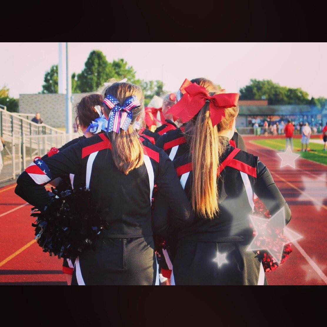 cs_cheer's tweet photo. Game Night @ Northview🇺🇸💙 https://t.co/NHS1bIOEg1