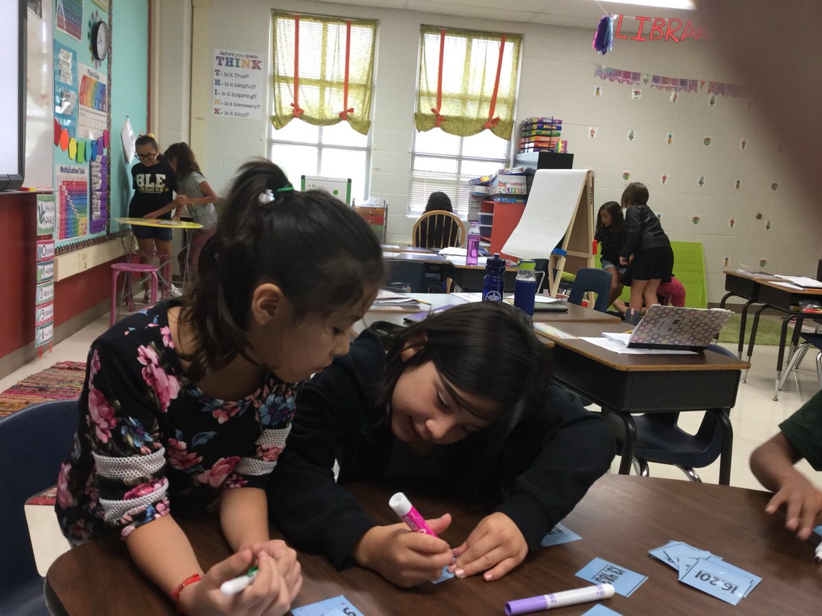 Bworkman_Lewis's tweet photo. math group shenanigans 📒📓🖍 #thisislewis https://t.co/ixPObpljWa