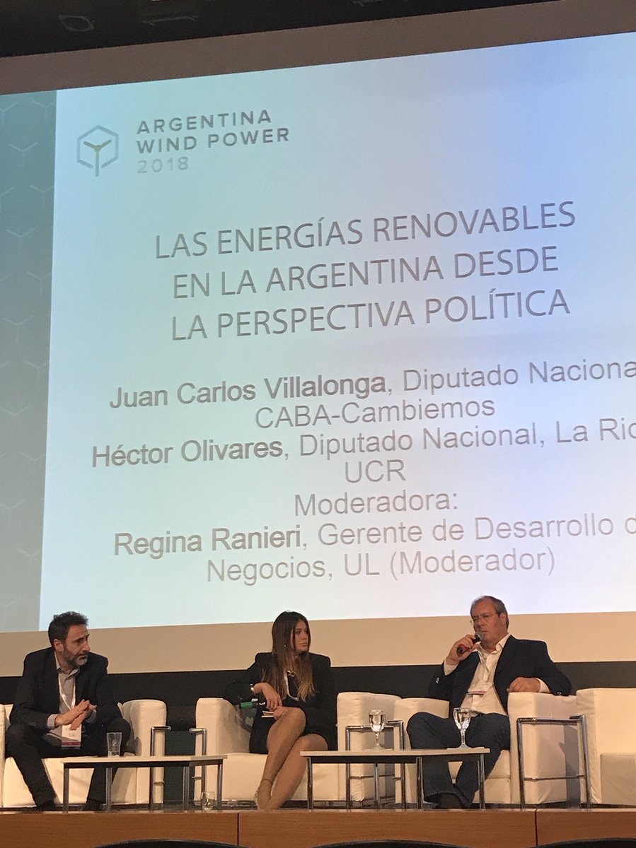 En #ArgentinaWindPower2018 participé junto a <a href="/Calivillalonga/">Cali Villalonga 🇺🇦</a> del panel “Las energías renovables en Argentina desde la perspectiva política”. Es fundamental que el impulso de las ER se mantenga en la agenda como política de Estado.
