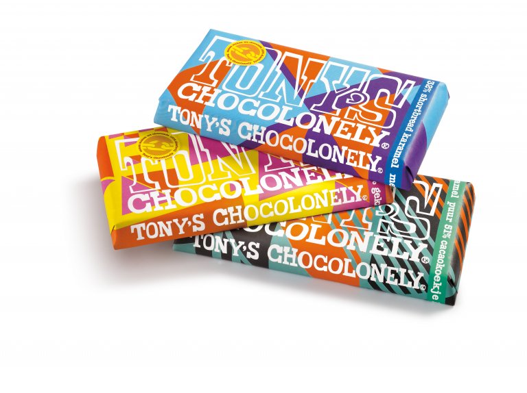 BCorpCommunity's tweet photo. From #Africa with ❤: for the first time ever, #BCorp @TonysChocoUS, which makes 100% #slavefree #chocolate, is bringing its Limited Edition bars to the U.S. in 3 delicious flavours! The colourful wrappers are based on 3 patterns inspired by African design https://t.co/ZZ0cEUXHXc https://t.co/3BiBClX6wR
