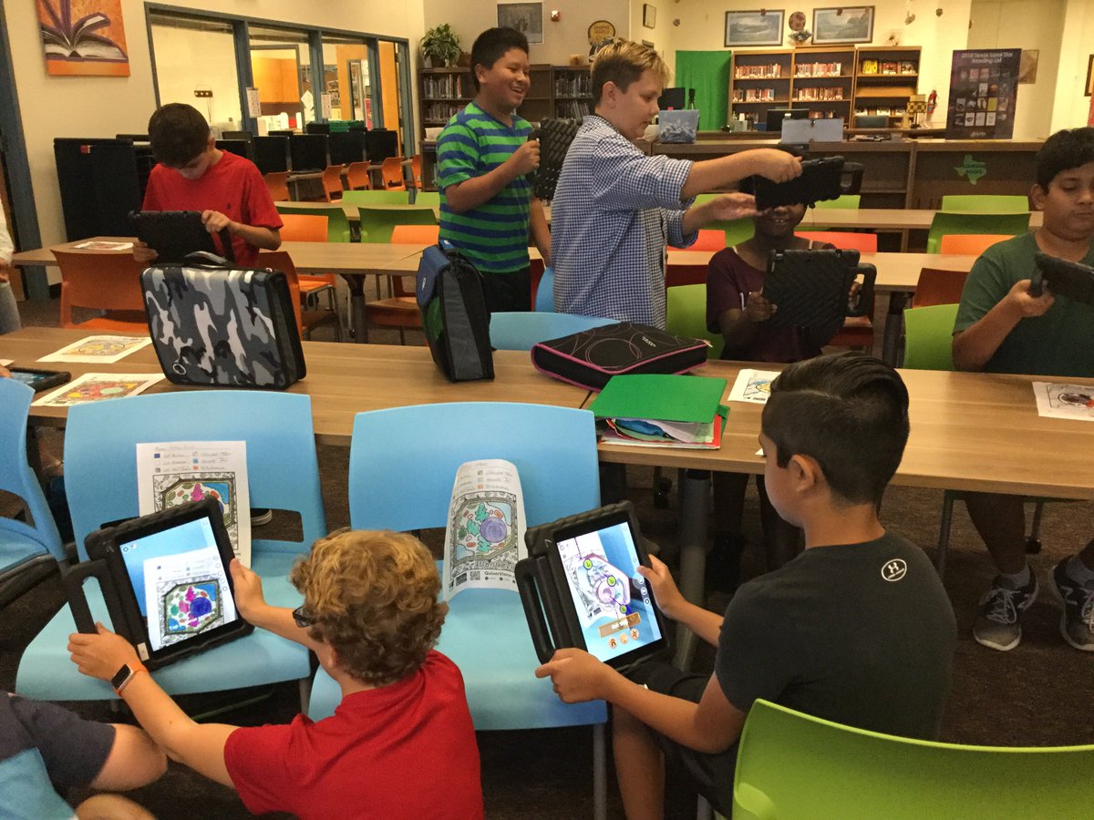 Cool lesson in Ms. Crossley <a href="/CTMS_Cougars/">Chisholm Trail MS</a> 6th <a href="/RRISD_science/">RRISD Science</a> class on Cell Structure.  Great use of VR to view cells using QR Codes and YouTube360 1st, then using <a href="/quivervision/">QuiverVision</a> to view Cells in AR. <a href="/educategreat/">Rebecca Crossley</a> #RRISD1Family #RRISDTech