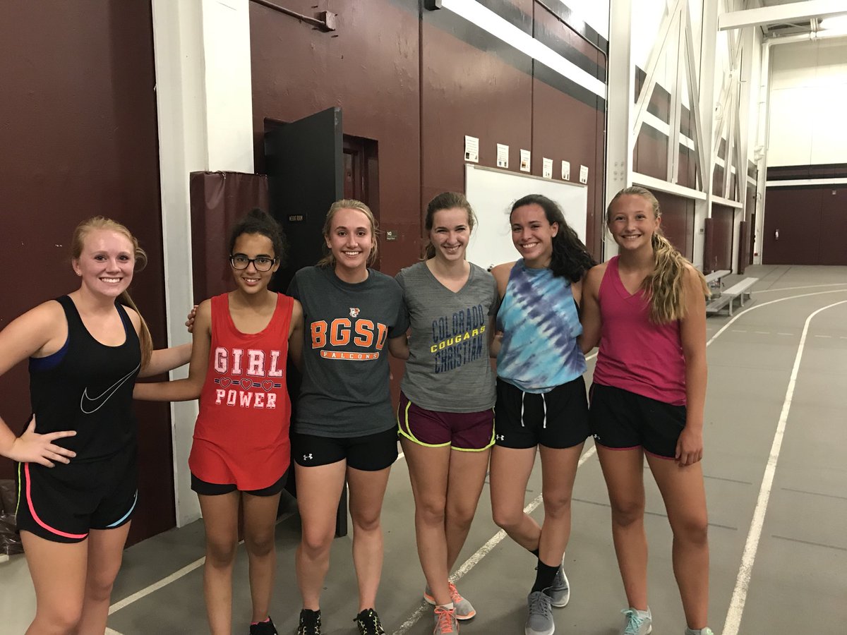 LadyMustangKick's tweet photo. Out of season ETS Soccer Players! Keep it up! Make it Count! https://t.co/PHOkU10dZU
