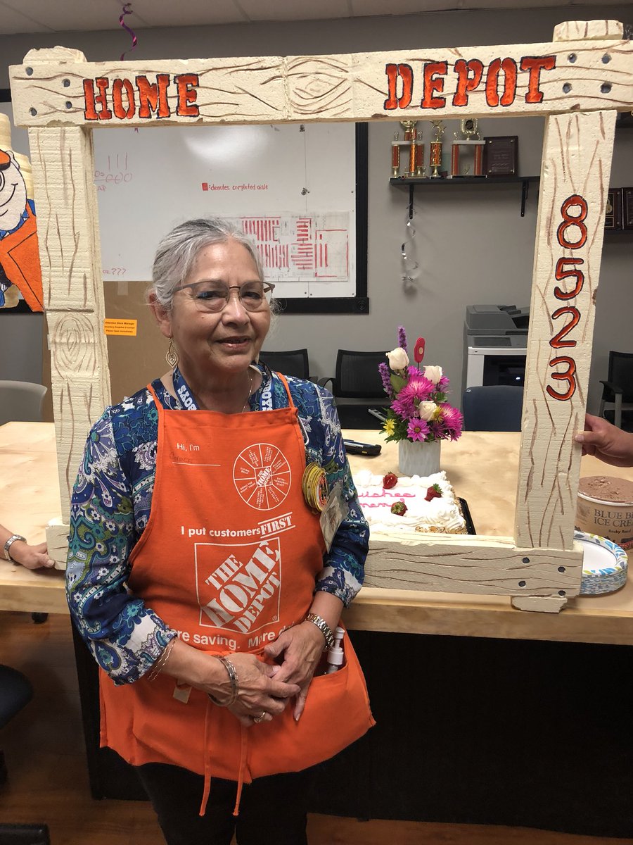 Thank you Carmen for 14 years of dedicated service and we wish you nothing but the best in your retirement🎉🎉🎉<a href="/Oscar86604735/">Oscar</a> @BigOsSimplePlan <a href="/RAUL_MORALES2/">raul morales</a>