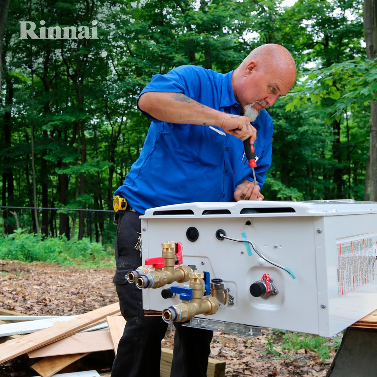 Rinnai's tweet image. Any @TreehouseMasters fans out there? Don&apos;t forget to watch tonight&apos;s episode on @AnimalPlanet at 8/7C! See how Rinnai supplied hot water to a treetop luxury sky box. #Rinnai #TreehouseMasters