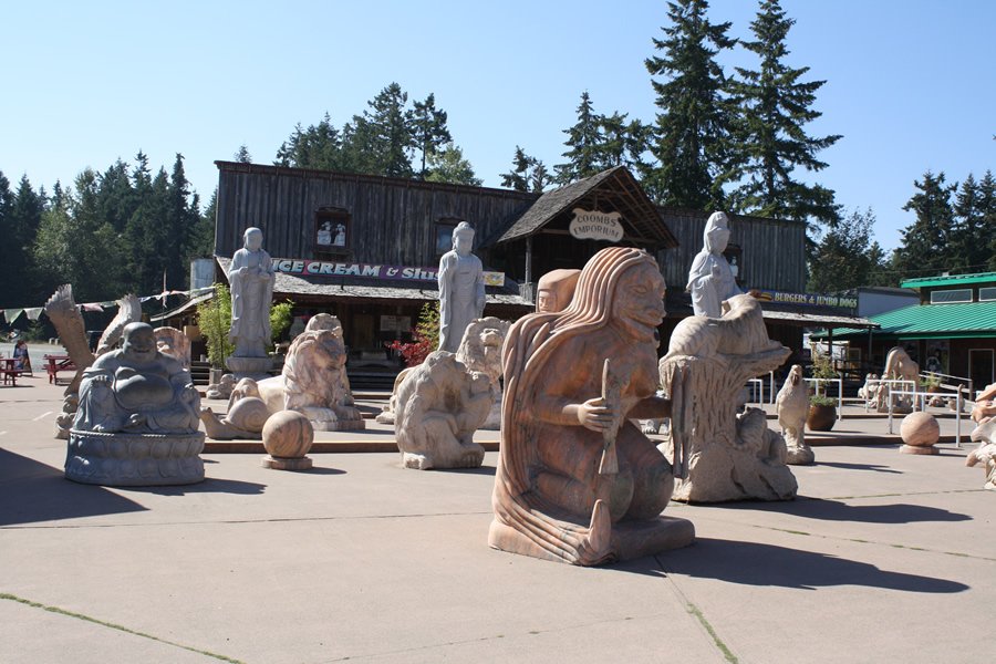 ehCanadaTravel's tweet photo. We explore a forest of inspiration in Coombs Village BC Canada. #ehroadtrip
#coombs #parksville #sculpture #outdoorart #forest #roadtrip #roadtrippin #roadtripping #sightseeing #explorecanada #coolcanada #canadaphotos #ilovecanada #tourismcanada #travelcanada #livelovecanada https://t.co/Y3eaSDhlvi