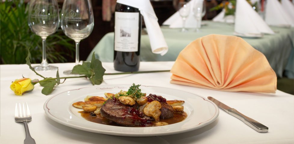 grabamenu's tweet photo. Regular email updates with interesting, relevant content can boost business. Share news, views, events and offers in an modern way. #restaurants #restaurantapps #appstore #dining #dingingout #foodtrends #onthetable #beautifulcuisines https://t.co/6KrYTv3eC2 https://t.co/eu60i58hK2