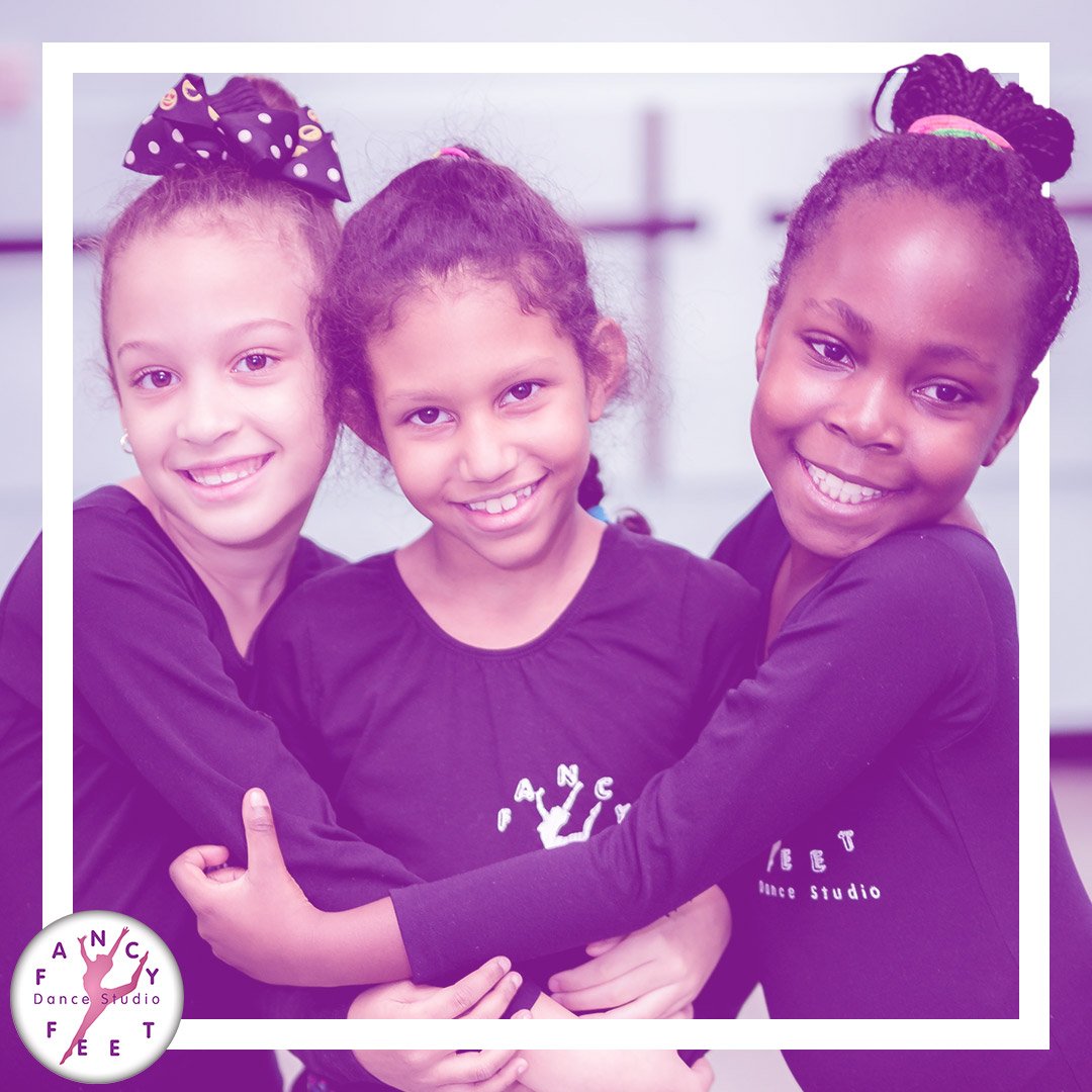Fancy_Feet's tweet photo. Just some mid-class hugs!
.
.
.
#FancyFeetDanceStudio #Bronxdancestudio #Bronxdance #NYDance #NYDancestudio #gymnastics #kidsdance #ilovedance #FancyFeet #mommyandme #Bronxparents #Danceclass #dancefriends #Bronxdance #dancetime https://t.co/oe9cjZNPR8
