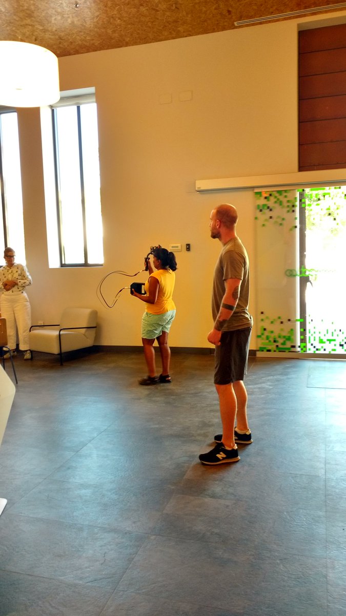 Gracey81698445's tweet photo. Laserscan relay through the foyer of iarthis_lab #Malaga with @artdotRIP and #TeamEspacio #3Dtrack #3Dscanning #DAHSS18 FUN! https://t.co/UKrROKrAXK