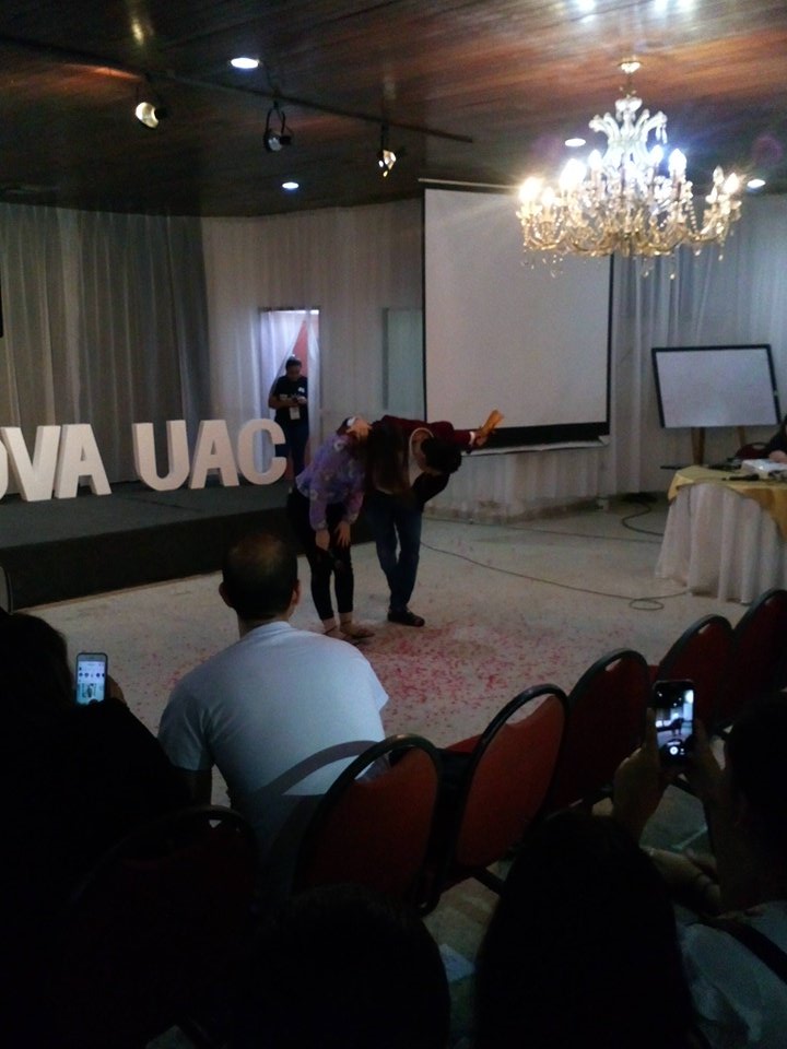 accionuac's tweet photo. @MARIOMANOTAS1 "Enigma" y su show de 🎩magia-empresarial🎩, se toman desde ya la casa club de la @UAutonoma en el EXPO #INNOVAUAC https://t.co/GN5ZnTMrOU