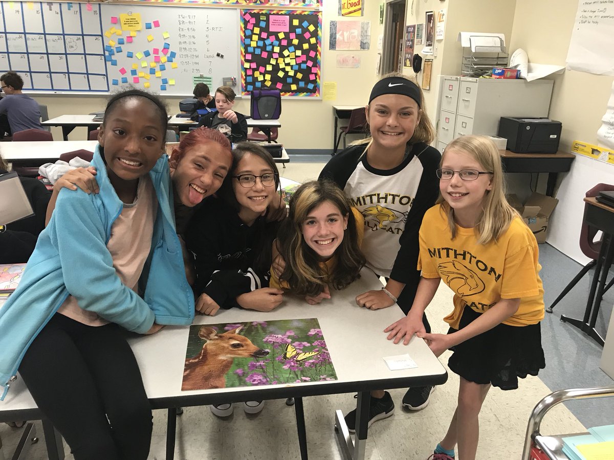 MrsElliottMath's tweet image. This crew LOVES puzzles....completed 2 today!  #sms_wildcats